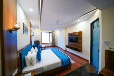 Otel The Abhyudyam Ganga