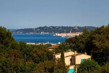 Bed and Breakfast Le Mas Saint Michel Grimaud