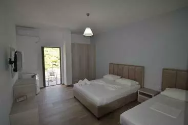 Hotel Bujtina Eleni