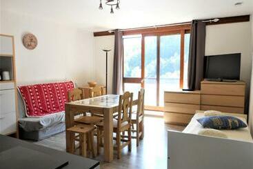 شقق خاصة سياحية Studio Rénové · Pied Des Pistes · Balcon Sud · Accès Piscine Chauffée   Fr 1 267 249