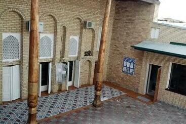 ペンション Sohibqiron