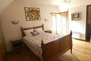 Turistihuoneistot Le Dorelot Du Lièvre, Maison De Caractère