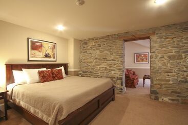 Отель Joseph Ambler Inn