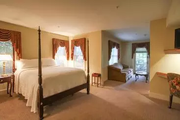 Отель Joseph Ambler Inn