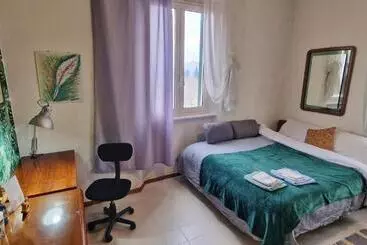 Bed and Breakfast Monstera Room Vicino Al Centro