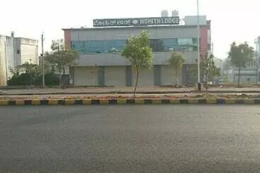 Otel Spot On 93446 Mohith Lodge