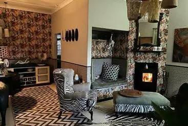 Turistihuoneistot A Bird Cage Stay & Cottage