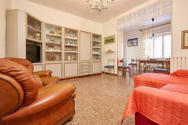 Apartamenty turystyczne La Casina Di Monica