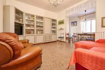آپارتمانهای توریستها La Casina Di Monica
