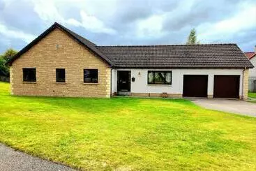 ツーリストアパートメント Boutique Four Bed Holiday Home In Inverness