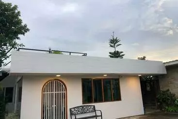 تختخواب و صبحانه นอนนี่แอทเขาค้อ