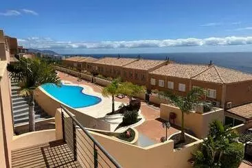 ツーリストアパートメント Casa Adosada De Lujo Con Piscina Y Vistas Al Mar