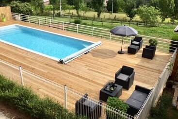 Nocleg ze śniadaniem Domaine Du Mas Naut