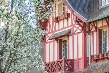 ツーリストアパートメント Maison De Caractère En Centre Ville