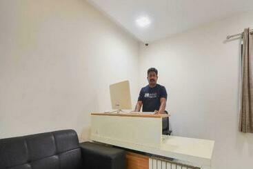 Hotel Collection O 92697 Paradise International