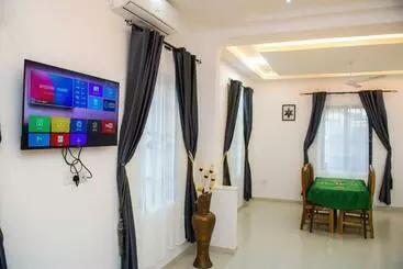 Apartamentos turísticos William Ofori Atta Fie