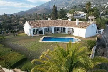 Apartamentos turísticos Luxury Villa With Fantastic View