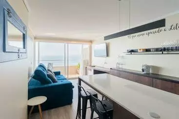 Ferienwohnungen Neptuno Apartment 2br W/sea View & Parking