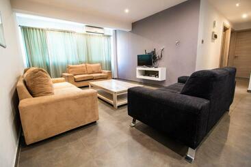 דירות לתיירים 2 Bedroom Appartment In Center
