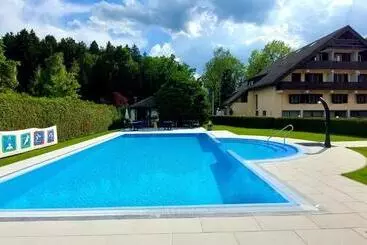 ホテル Sport Manca Garni