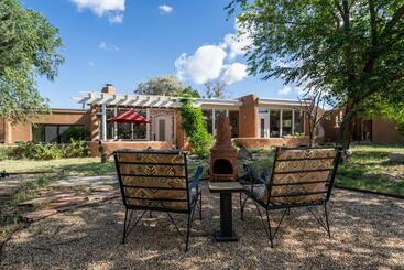 Жильё для туристов Santa Fe Fashion Designer S Home