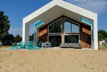 דירות לתיירים Blu Na Sands