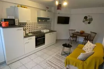 Tourist flats Kleine Romantische Ferienwohnung Parkplatz Vor Dem Haus!