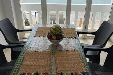 آپارتمانهای توریستها Over Sea Taghazout El Baraka