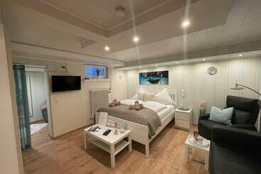 شقق خاصة سياحية Moderne Ferienwohnung Zur Schlosshöhe