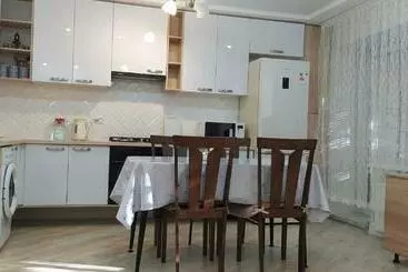 Turist apartmanları апартаменты г. уральск. по домашнему уютно. трансфер