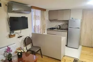 آپارتمان‌های توریست‌ها Guest House Lakada