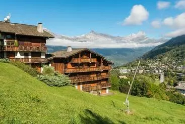 Turistihuoneistot Ski In/ski Out & Pool: Great For Summer And Winter