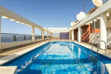 Vakantie-appartementen Beautiful Apartment With Panoramic Sea View