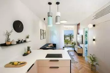 ツーリストアパートメント Lasuita  Exclusive Suites Cesarea  Sea View Suite