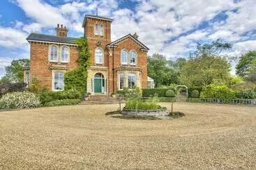 ツーリストアパートメント Milton House Group Retreats