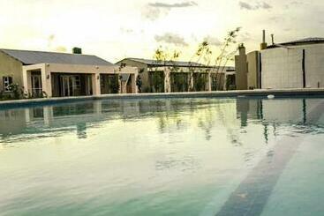 شقق خاصة سياحية 36 Emanzini Garden Units