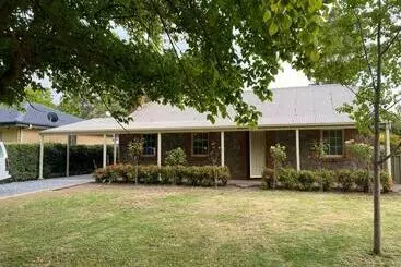 ツーリストアパートメント Cook S Cottage In Balhannah