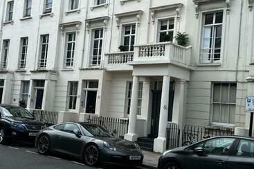 ツーリストアパートメント Stylish Central London Apartment + Balcony