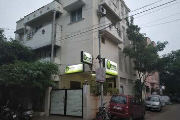 Hotel Maxi Stay   Royapettah