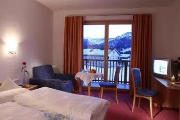 Отель Gasthof Hirschen