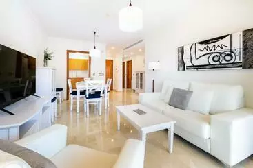 ツーリストアパートメント Apartamentos Albir Confort   Avenida 3 Dorm