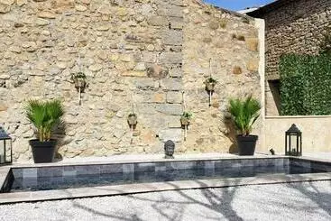 Turistihuoneistot Le Mazet Sainte Jalle, Piscine Chauffée, Jardin Clos, Barbecue En Baronnies Provençales