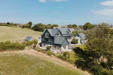 ツーリストアパートメント Daydreamer Cottage