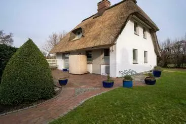 ツーリストアパートメント Reetdachhaus Simon Reetdachhaus Simon