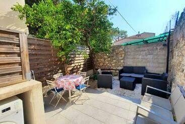 شقق خاصة سياحية Charmant 2 Pièces Avec Jardin Privé   Bord De Mer