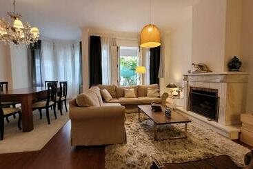 דירות לתיירים Garden House