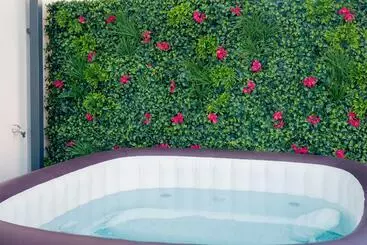 Apartamentos turísticos Villa Méditerranéenne 4 étoiles, Villa Neuve Proche Plage