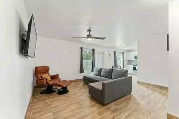 ツーリストアパートメント Coolidge 3bd 2ba Upgraded Apartment With Amenities