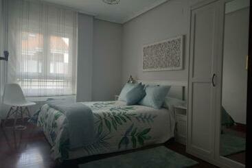 ツーリストアパートメント Los Rosales