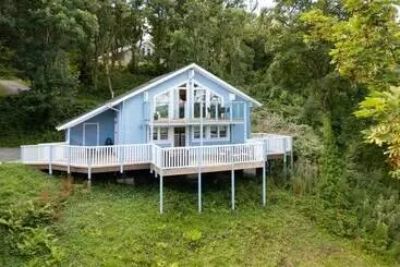 Turistihuoneistot The Bluebell   Luxury Lodge With Hot Tub